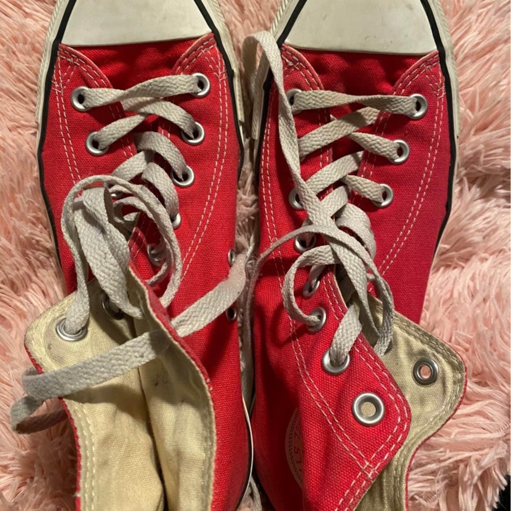 Hot pink converse
